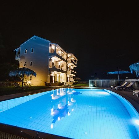 Giorgos Apartments Dassia  Bagian luar foto