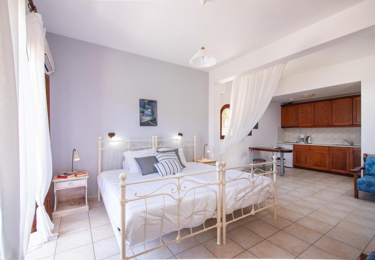Giorgos Apartments Dassia  Bagian luar foto