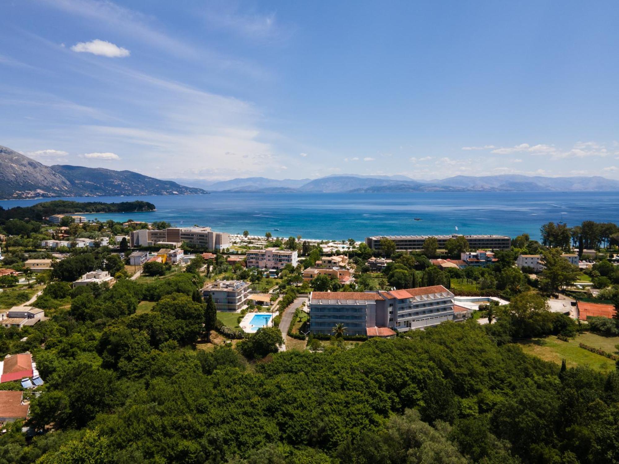 Giorgos Apartments Dassia  Bagian luar foto